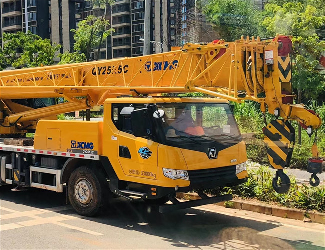 常宁市大件设备吊装租赁吊车