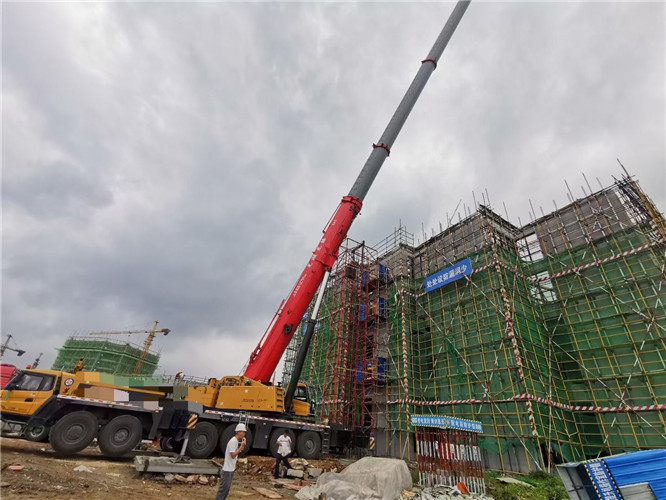 常宁市吊车租赁需要注意事项
